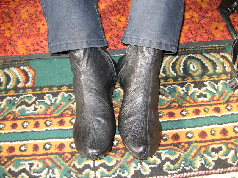 Мусульманская обувь. Узбекские макси - ичиги. Махси Калиш. Узбекская Национальная мужская обувь. Узбекские кожаные носки.