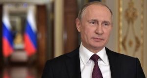 Путин поддержал идею закона о защите чувств верующих всего мира